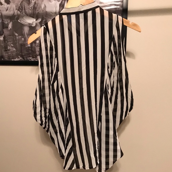 Forever 21 Striped Blouse with Flowy Sides - Picture 3 of 3
